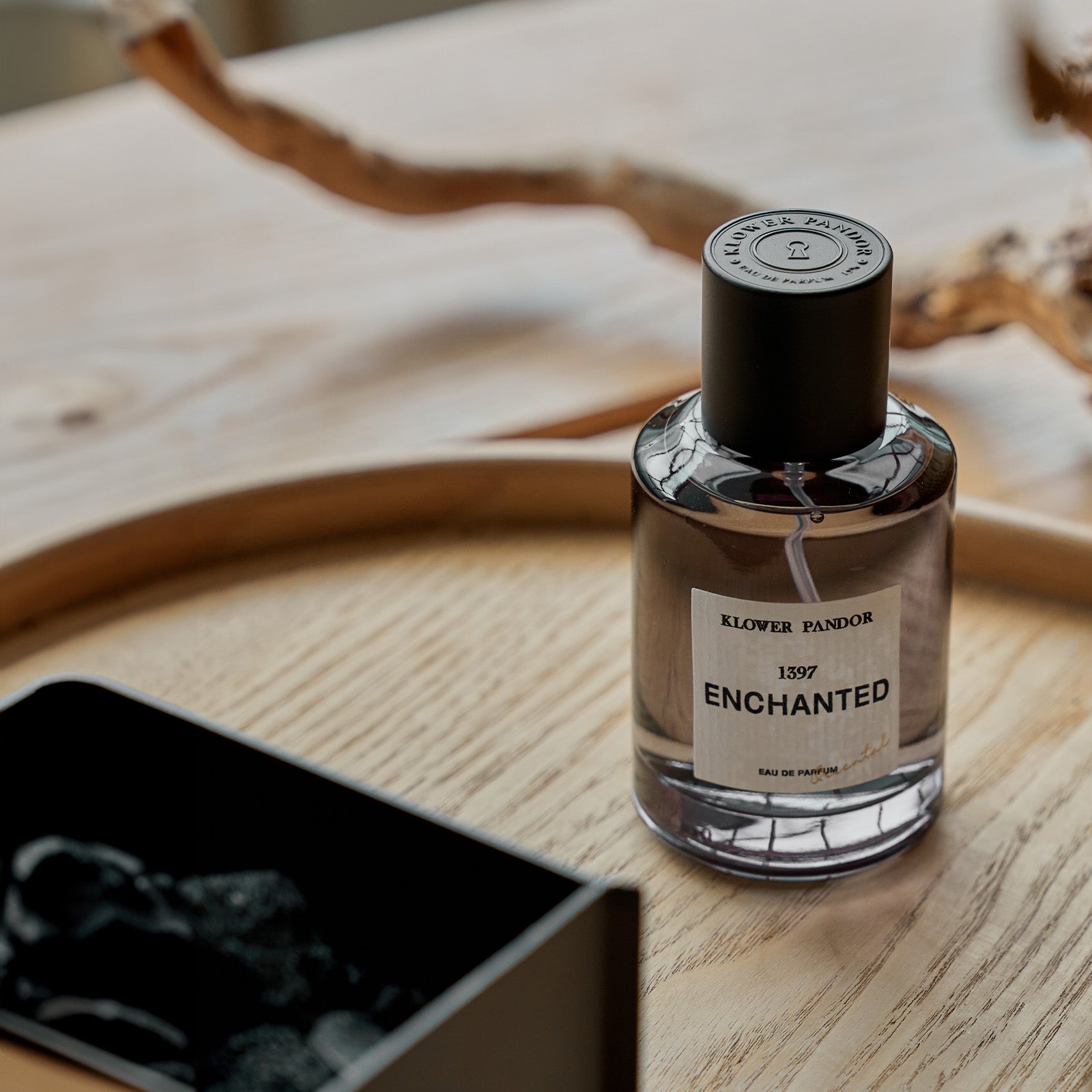 KLOWER PANDOR | 香りからはじまる 上質なライフスタイル。